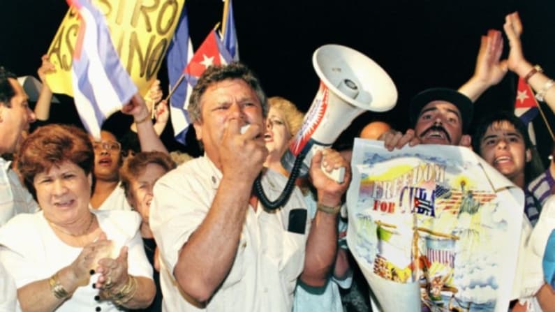Los cubanos en exilio tienen una deuda pendiente: Ver a Cuba libre, dice periodista exiliada