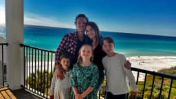 Vacaciones de ensueño en familia terminan en tragedia: Empresaria fallece y uno de sus hijos permanece grave