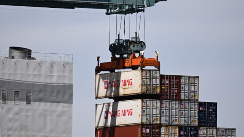 Tribunal de Comercio analiza disputa por aranceles de la Sección 122 de Trump