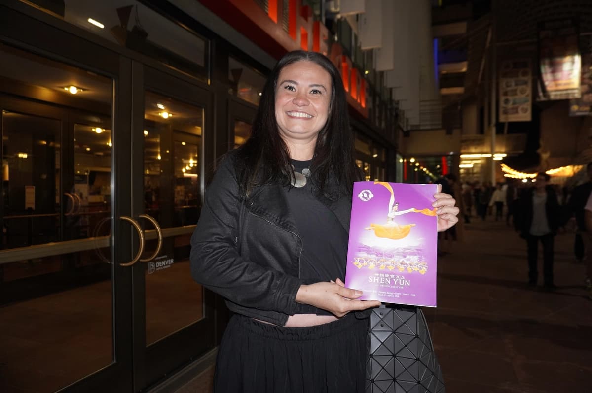 Experiodista venezolana se emociona hasta las lágrimas con los valores atemporales de Shen Yun