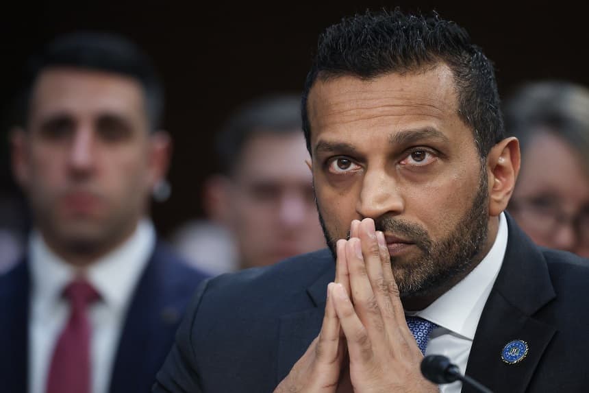 El director del FBI, Kash Patel, declara durante una audiencia del Comité de Inteligencia del Senado sobre amenazas mundiales en el Edificio Hart de Oficinas del Senado, el 18 de marzo de 2026, en Washington, DC. (Win McNamee/Getty Images)