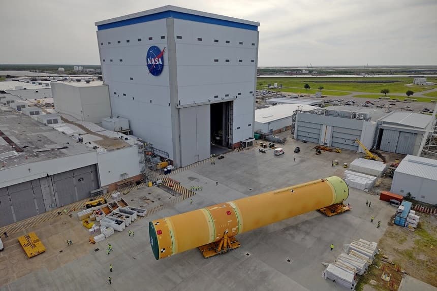 La NASA presenta una sección clave del cohete Artemis III