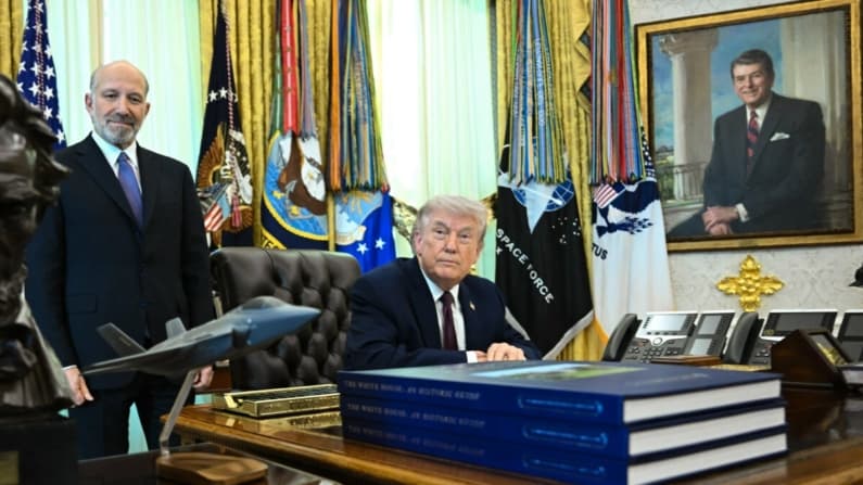 Doce fiscales piden a la corte defender orden de Trump sobre ciudadanía en elecciones