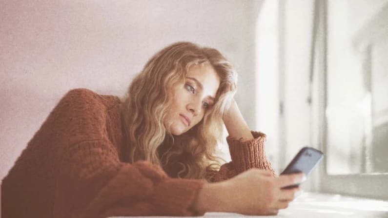 Por qué el ghosting duele más que el rechazo y cuesta tanto superarlo