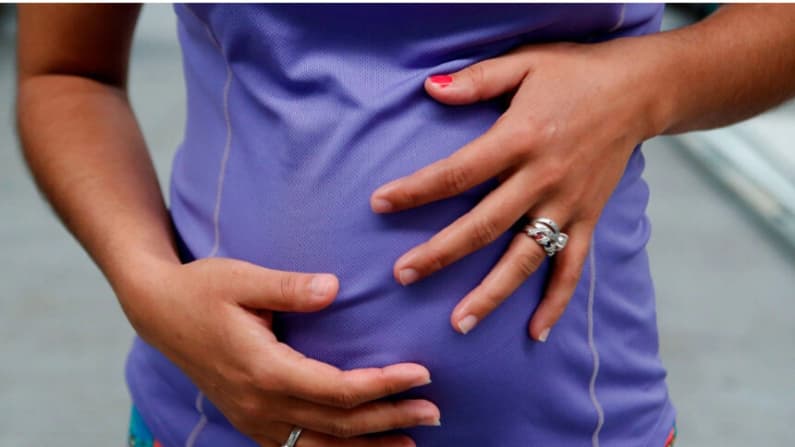 Posible relación entre la vacuna contra el VSR durante el embarazo y problemas de salud: Estudio
