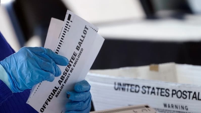 37 senadores instan al Servicio Postal de EE. UU. a rechazar decreto de Trump sobre el voto por correo