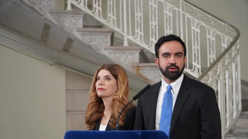 Mamdani insiste en subir impuestos a los ricos: Hochul responde con un firme "no va a pasar"