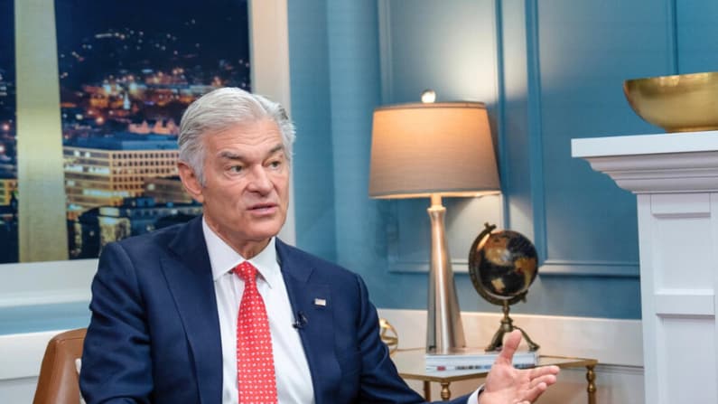El fraude generalizado corrompe el sistema sanitario, dice el Dr. Oz