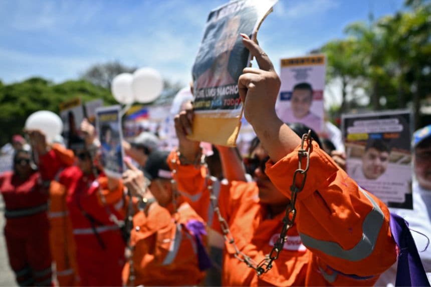 Eurocámara pide mantener sanciones a Venezuela mientras no exista una "transición pacífica a la democracia"