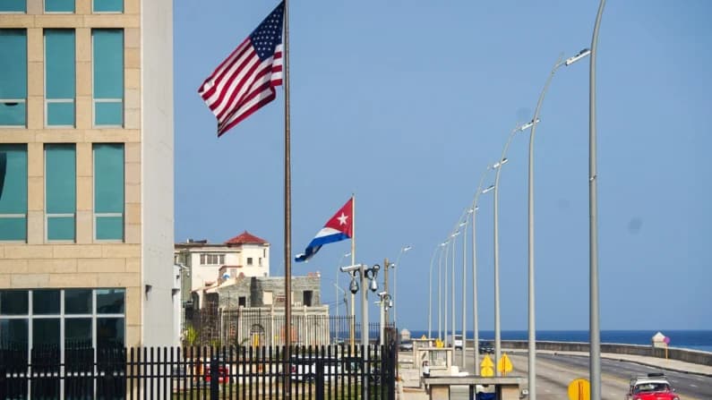 Trump amplía sanciones contra el régimen cubano