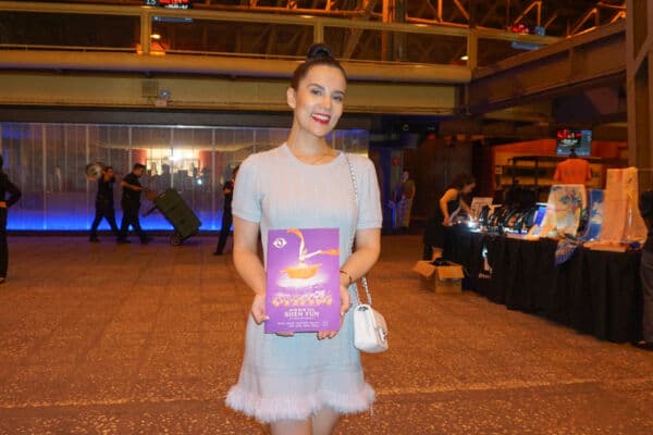 Actriz dice que Shen Yun "es una experiencia extraordinaria y espiritual"