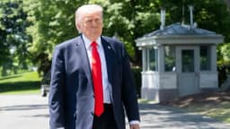 Trump advierte a la UE de aumento de aranceles si no se cumple acuerdo comercial
