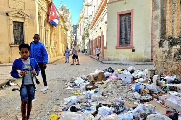 Una historia de dos ciudades: La Habana y Washington el primero de mayo