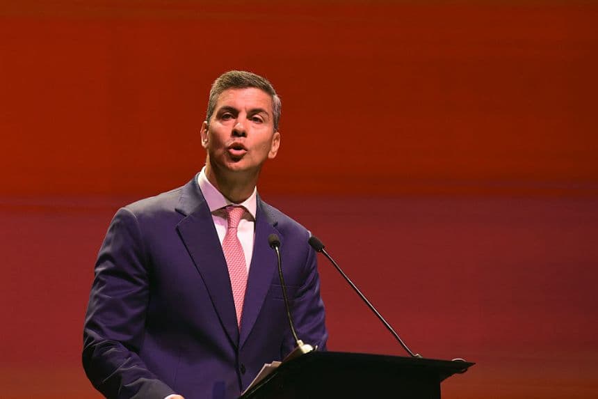 El presidente paraguayo viaja a Taiwán al frente de una delegación de empresarios