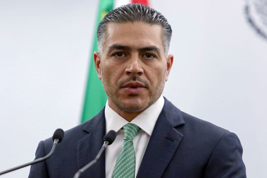 El secretario de Seguridad y Protección Ciudadana, Omar García Harfuch, habla en una rueda de prensa en Ciudad de México, México. Imagen de archivo. (EFE/ Madla Hartz)
