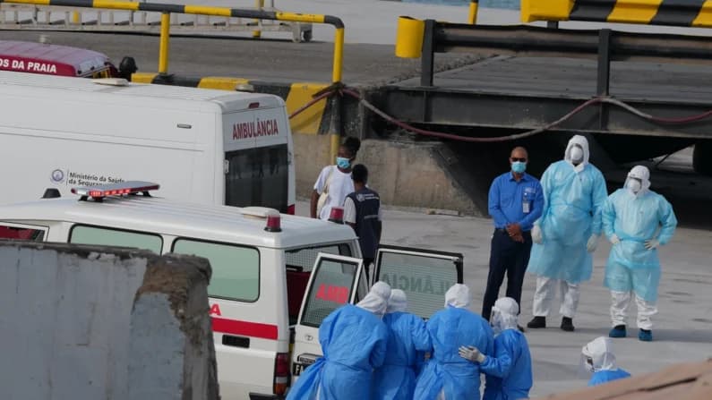 Autoridades sanitarias localizan a decenas de personas que abandonaron crucero afectado por hantavirus
