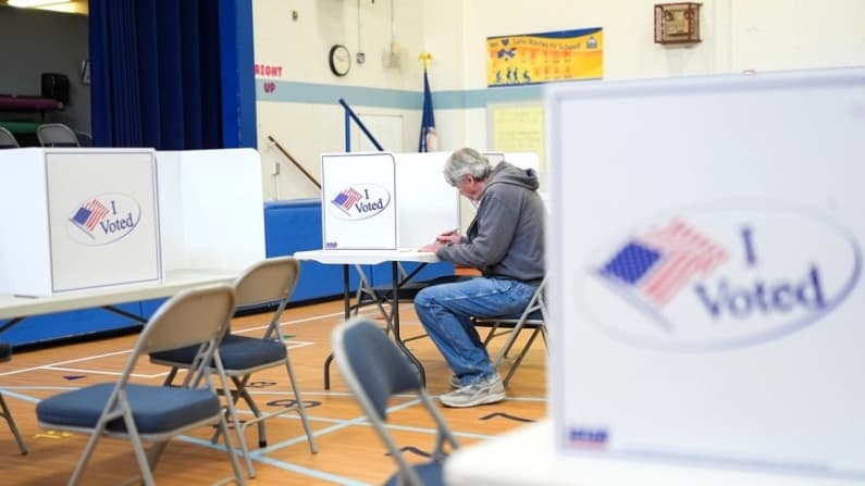 Corte Suprema de Virginia anula nuevo mapa electoral que favorecía a los demócratas