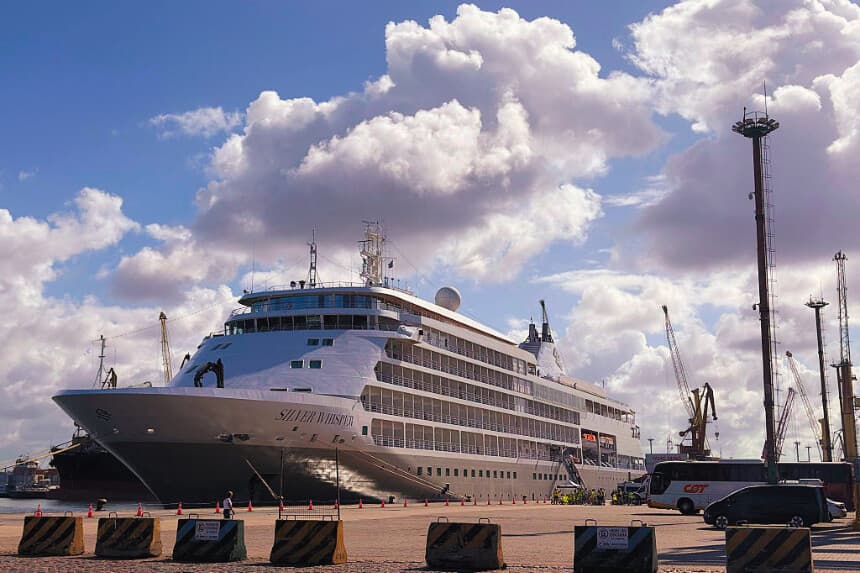 Chile aísla a dos viajeros de crucero vinculado a brote de hantavirus