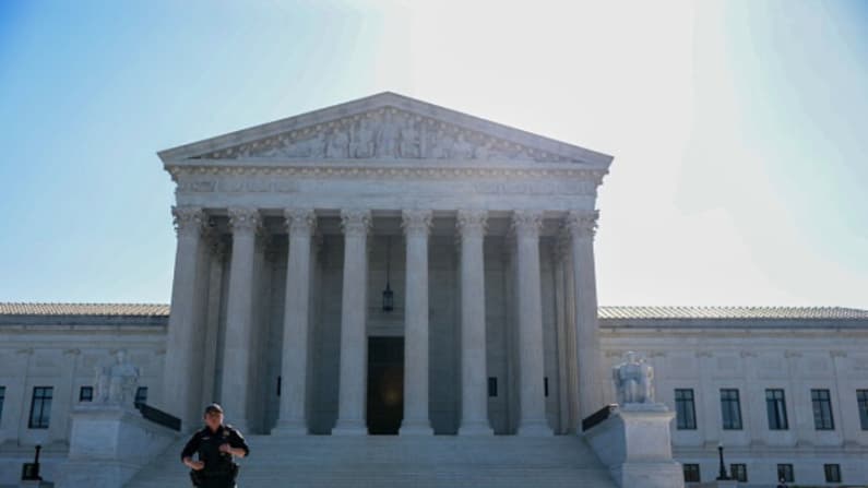 Corte Suprema permite a Alabama adoptar mapa para el Congreso que elimina distrito de mayoría negra