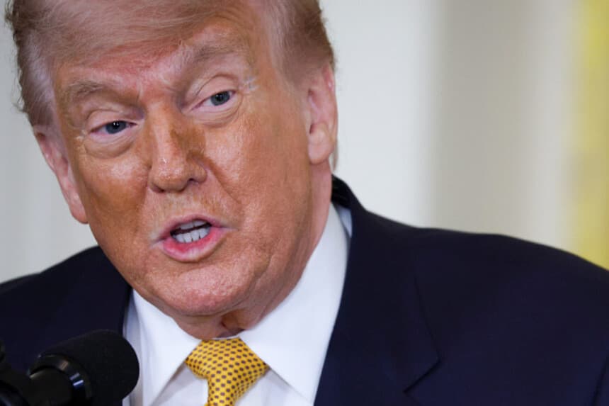 Imagen Ilustrativa: El presidente de Estados Unidos, Donald Trump, pronuncia unas palabras durante una celebración en honor a las madres de militares en el Salón Este de la Casa Blanca el 6 de mayo de 2026 en Washington, D.C. (Alex Wong/Getty Images).