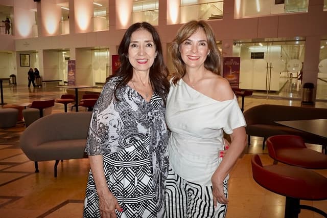 El mensaje espiritual de Shen Yun conmueve al público de Guadalajara