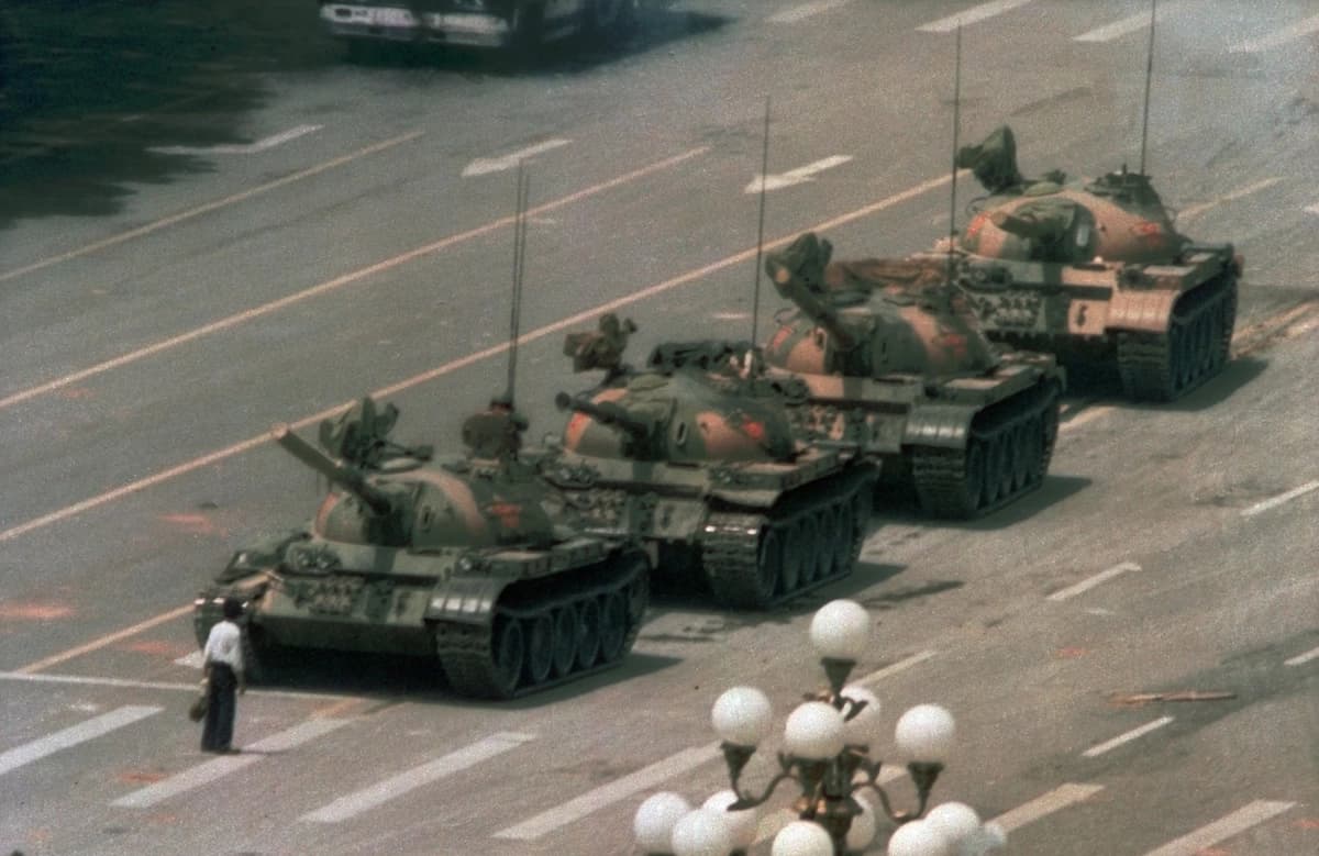 De Tiananmen a Irán: diferentes regímenes, misma lógica del mal