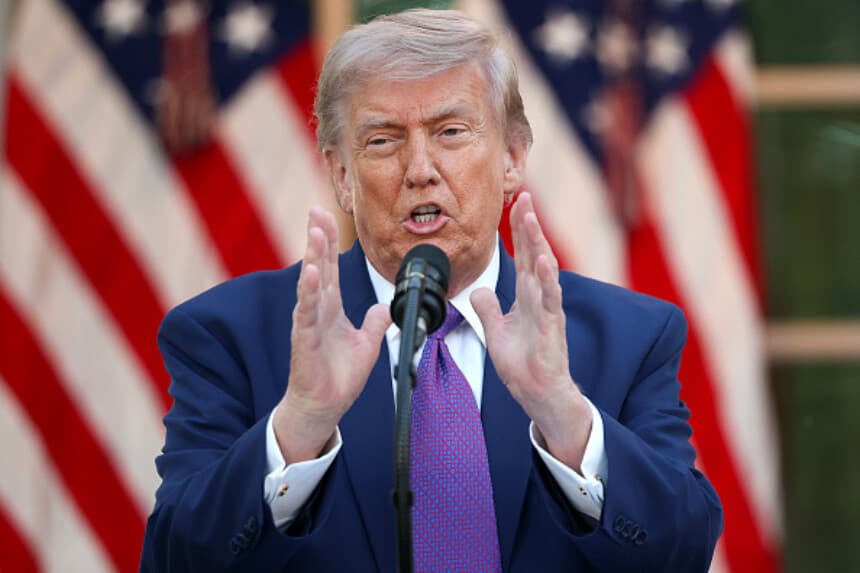 El presidente de Estados Unidos, Donald Trump, pronunció un discurso en una cena del "Club del Jardín de las Rosas" con motivo de la Semana Nacional de la Policía, celebrada el 11 de mayo de 2026 en Washington, D.C. (Kevin Dietsch/Getty Images).