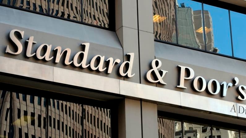 Calificadora S&P rebaja a negativa la perspectiva crediticia de México