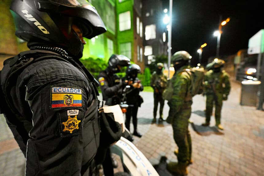 Fiscalía logra prisión preventiva para 4 acusados de apoyar a exFARC en Ecuador