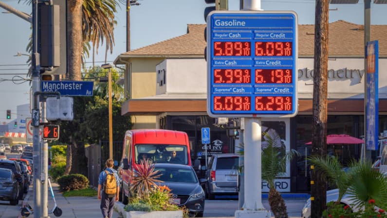 Trump pide la suspensión del impuesto sobre la gasolina: Esto es lo que debe saber