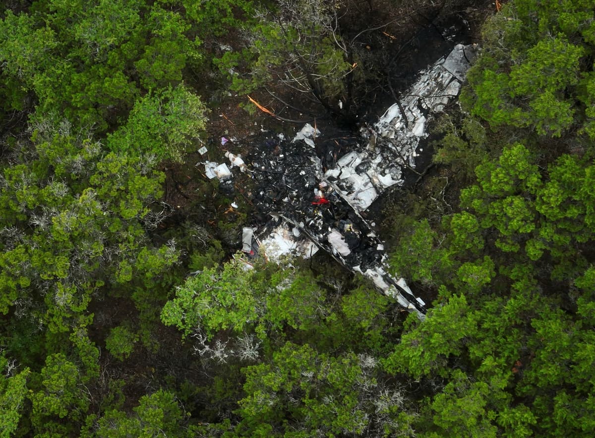Informe revela que avioneta que transportaba a jugadores en Texas se desintegró en pleno vuelo