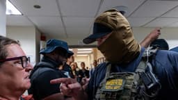Juez impide a agentes del ICE realizar arrestos en cortes de inmigración de Nueva York