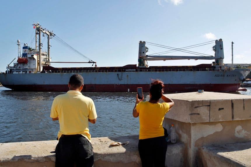 México y Uruguay envían ayuda humanitaria a Cuba en medio de crisis económica