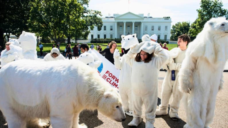 Países y sectores están siguiendo el ejemplo de Trump al rechazar el alarmismo climático