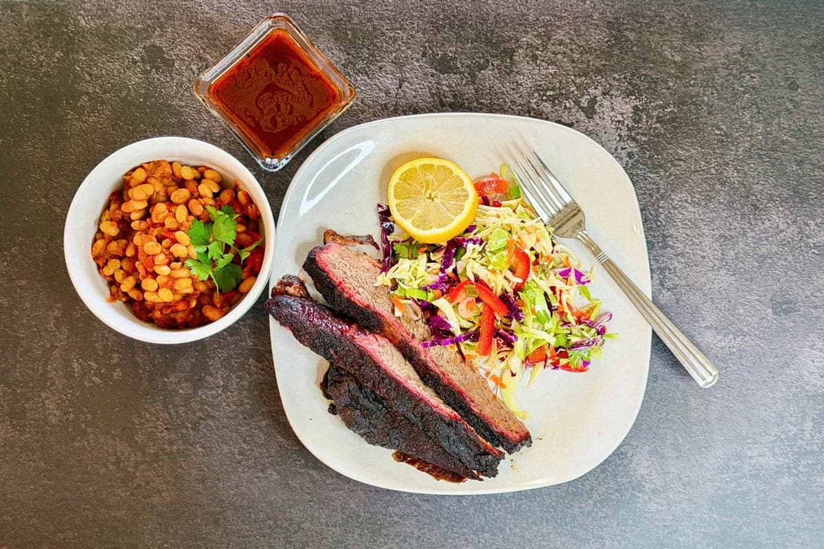 Como preparar un brisket ahumado para el Día de los Caídos. (Terri Ward/The Epoch Times).