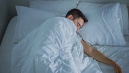 Babeo, ronquidos, pesadillas: Cómo aliviar los problemas de sueño más comunes