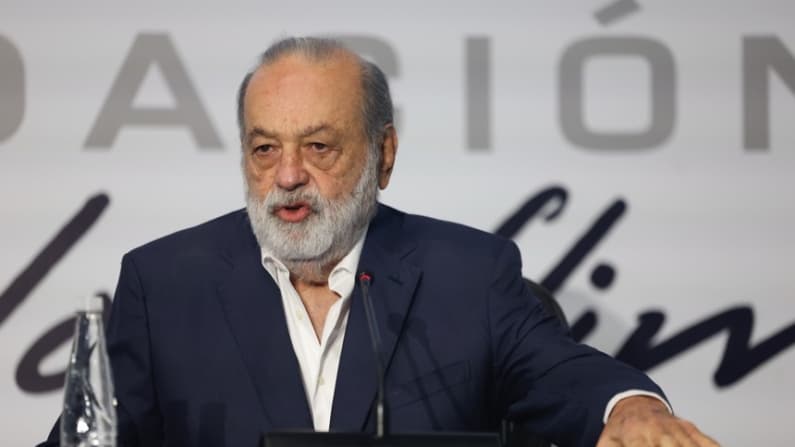 Carlos Slim anuncia inversiones por 5000 millones de dólares en México para 2026