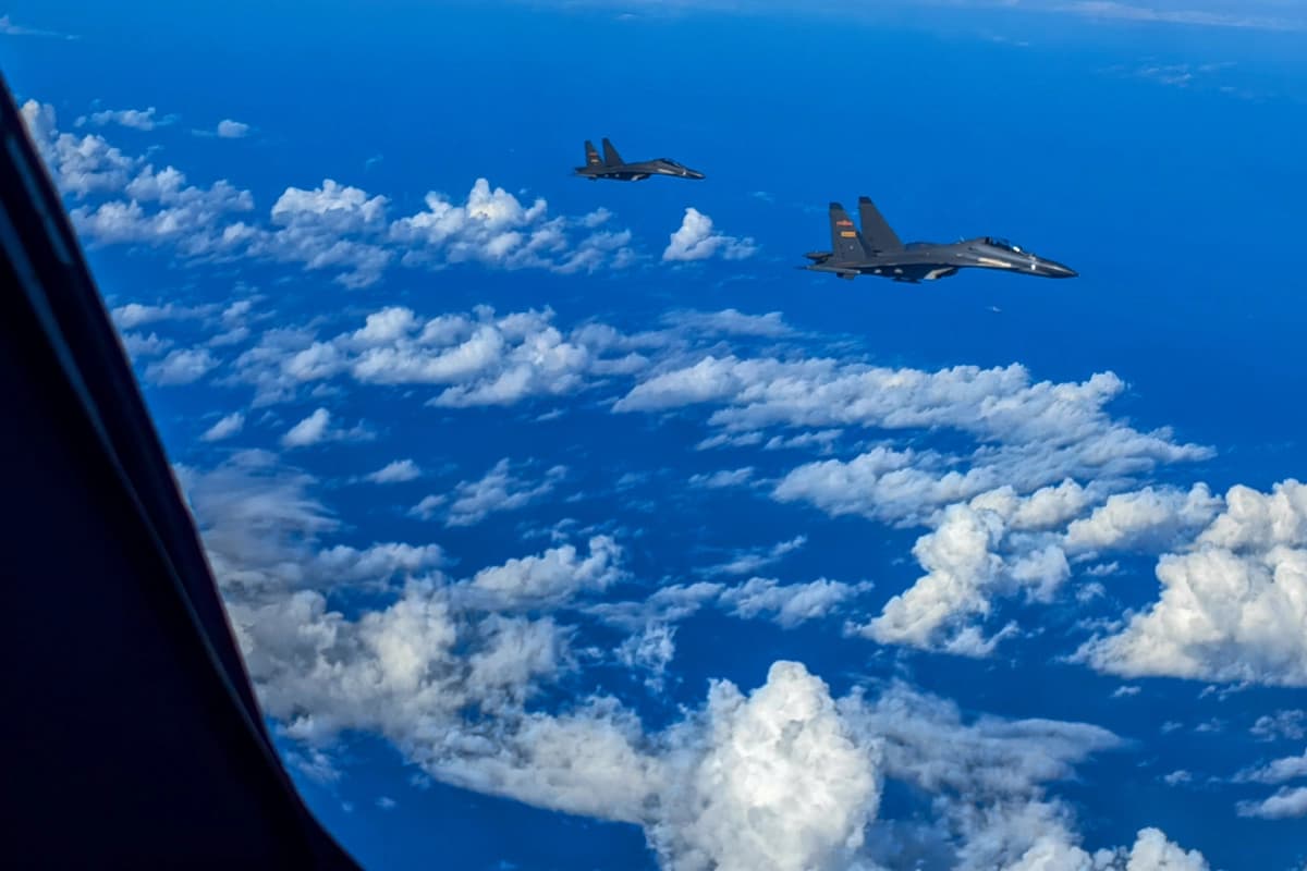 Aviones de combate del Ejército Popular de Liberación de China realizan ejercicios de entrenamiento de combate alrededor de Taiwán el 7 de agosto de 2022. (Gong Yulong/Xinhua vía AP)