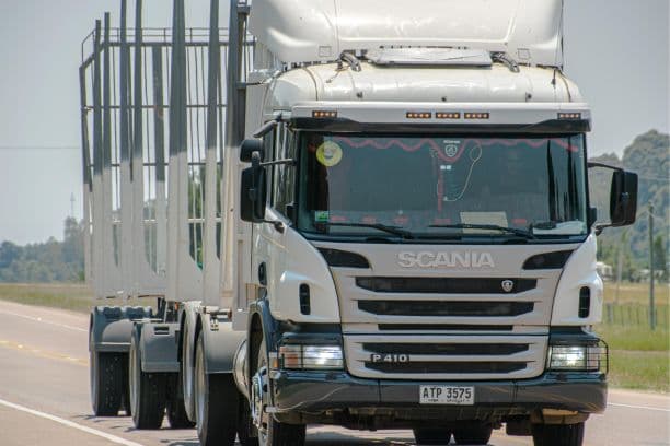 Transportistas de Perú anuncian paro nacional a partir del 2 de junio