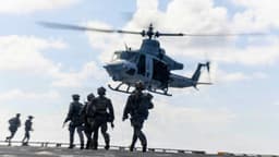 1300 marines y marineros de EE.UU. más se unen al despliegue caribeño mientras aumenta presión sobre Cuba