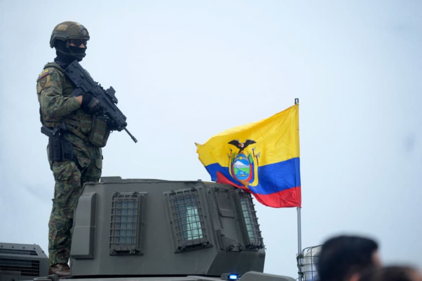 Ecuador presenta "Ley Antimafias" para imponer penas más severas a miembros del crimen organizado