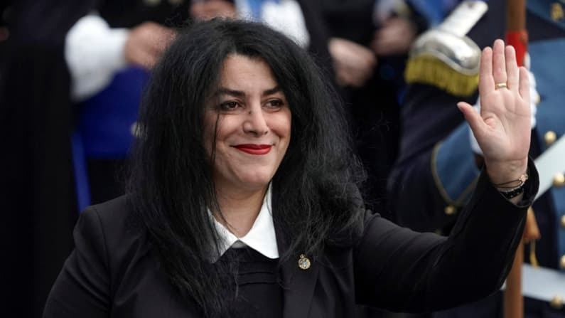 La autora de Persépolis fallece; cercanos hablan de tristeza por la muerte de su marido