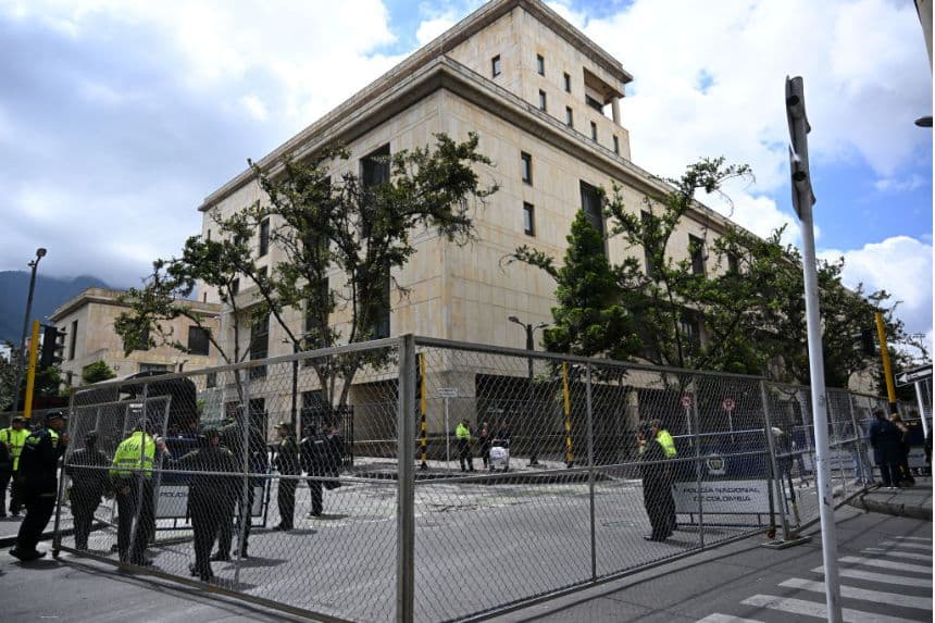 Confirman condena de 28 años contra hermano de Álvaro Uribe por crear un grupo paramilitar