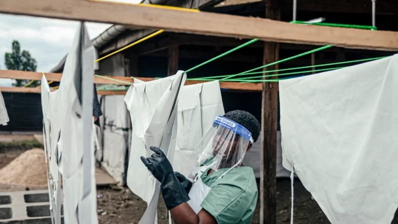 EE. UU. destina USD 38 millones para respuesta al ébola, mientras CDC advierten un brote similar al de 2014