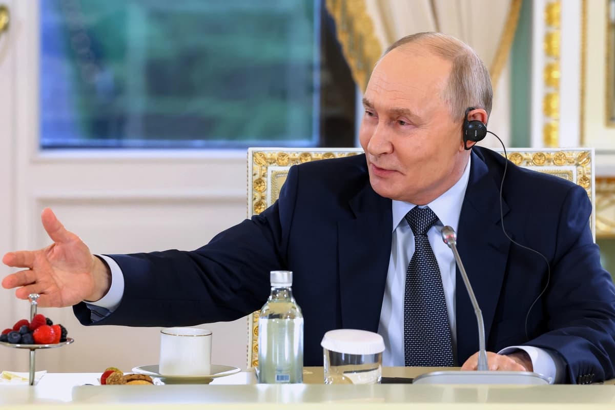 Putin dice que "no tiene sentido" reunirse con Zelenski