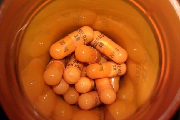 Imagen ilustrativa. Cápsulas de Adderall XR. (Patrick Mallahan III/ CC BY-SA 3.0)