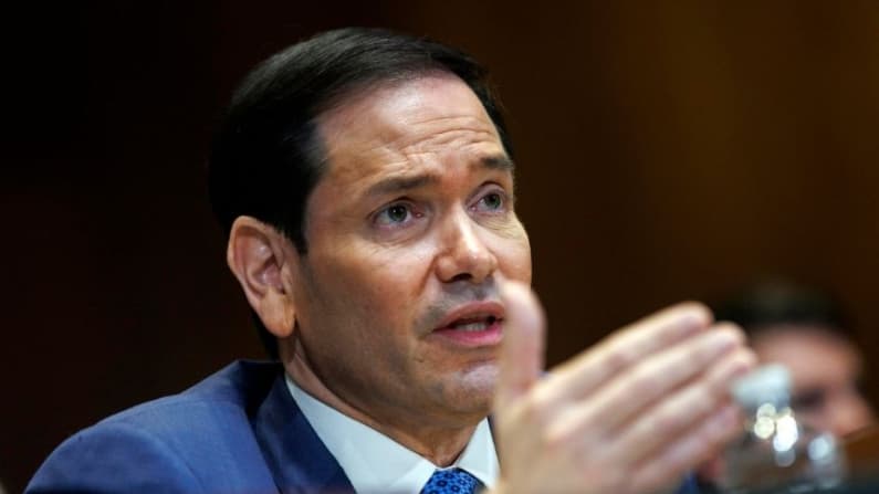 EE. UU. sanciona a 100 funcionarios nicaragüenses por su "complicidad con la dictadura" de Ortega y Murillo