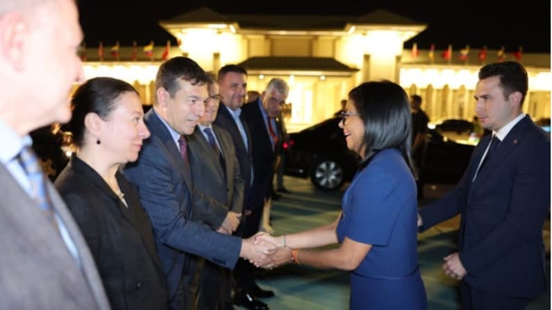 Delcy Rodríguez llega a Turquía, tras su gira por India, con el crudo venezolano como eje