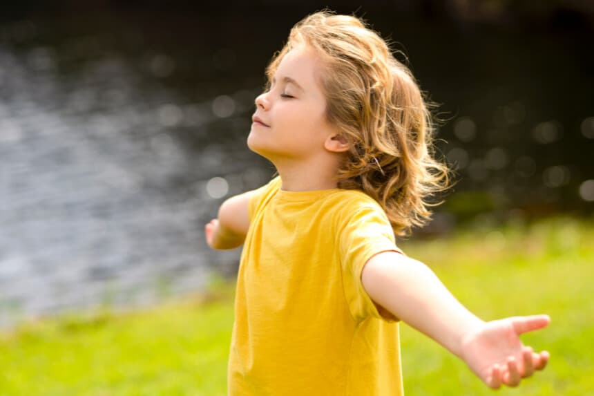 Crianza de niños sanos y espirituales. (Volodymyr TVERDOKHLIB /Shutterstock.com).