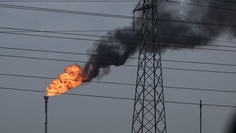 Producción petrolera de Irán cae en mayo mientras que la de Venezuela aumenta, según OPEP